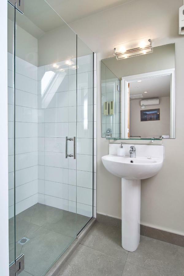 Double or Twin Room,813351363:JPEG
